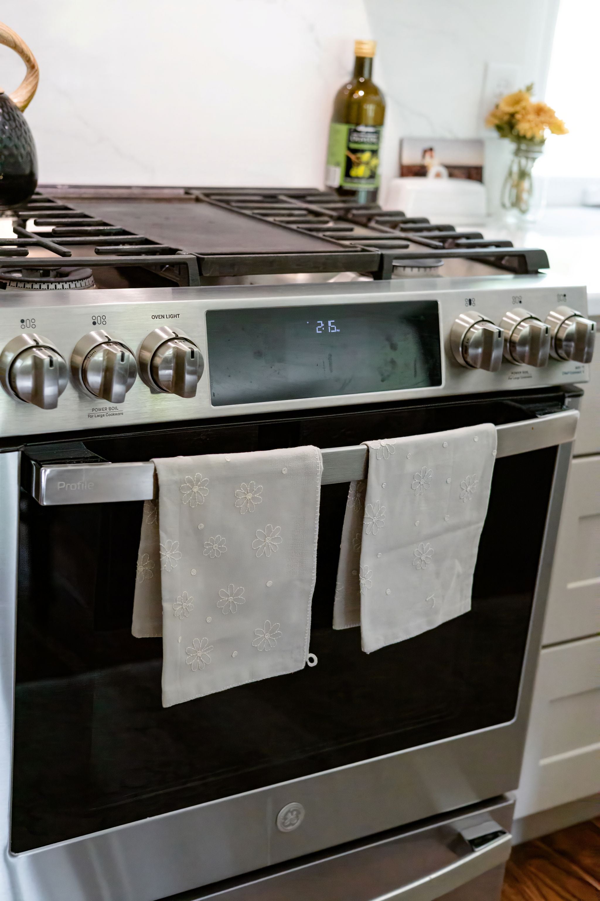 Blossom Dust Tea Towels | Set of Two-zoom-4