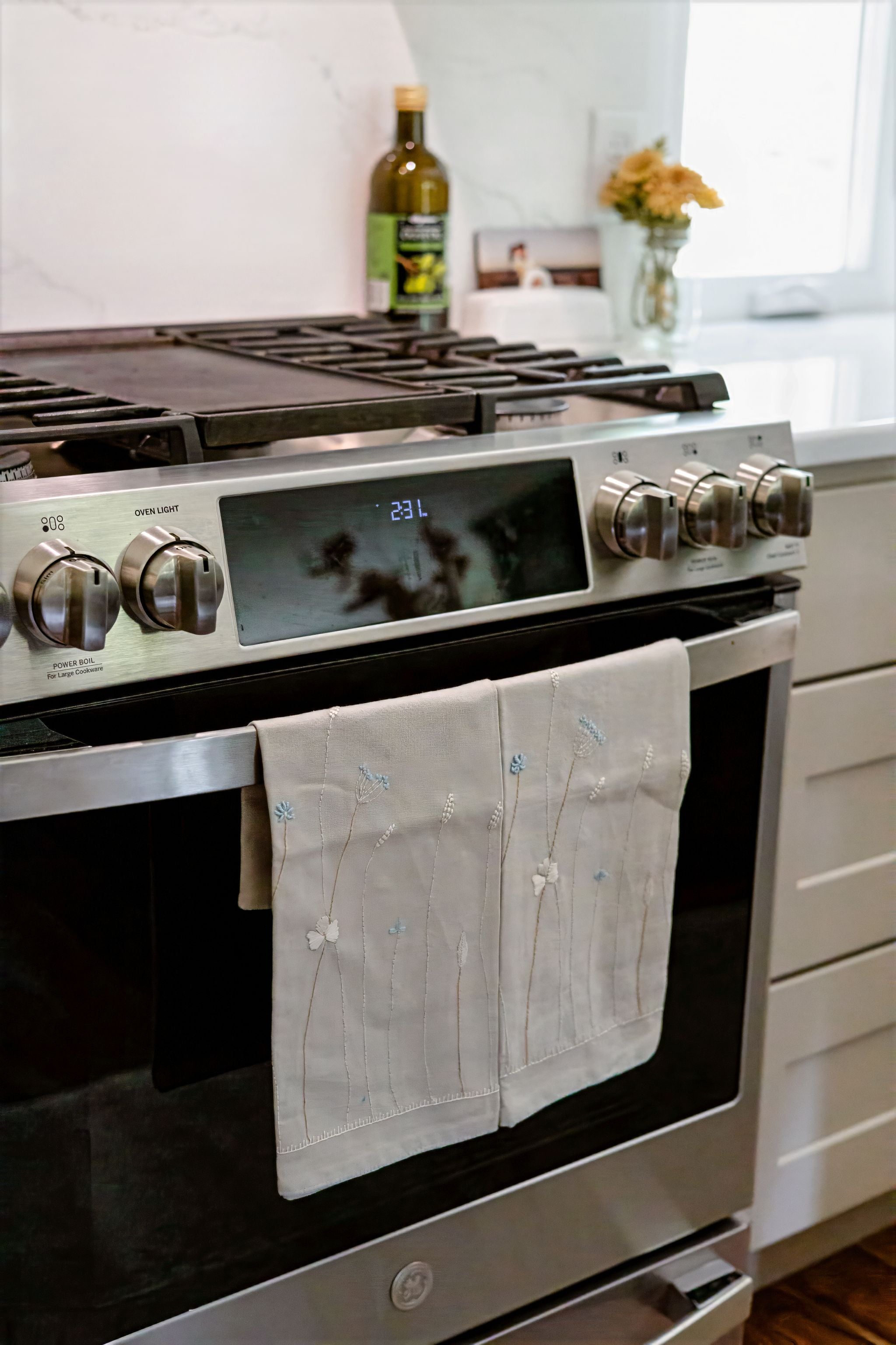 Wildflower Whisper Tea Towels | Set of Two-zoom-1