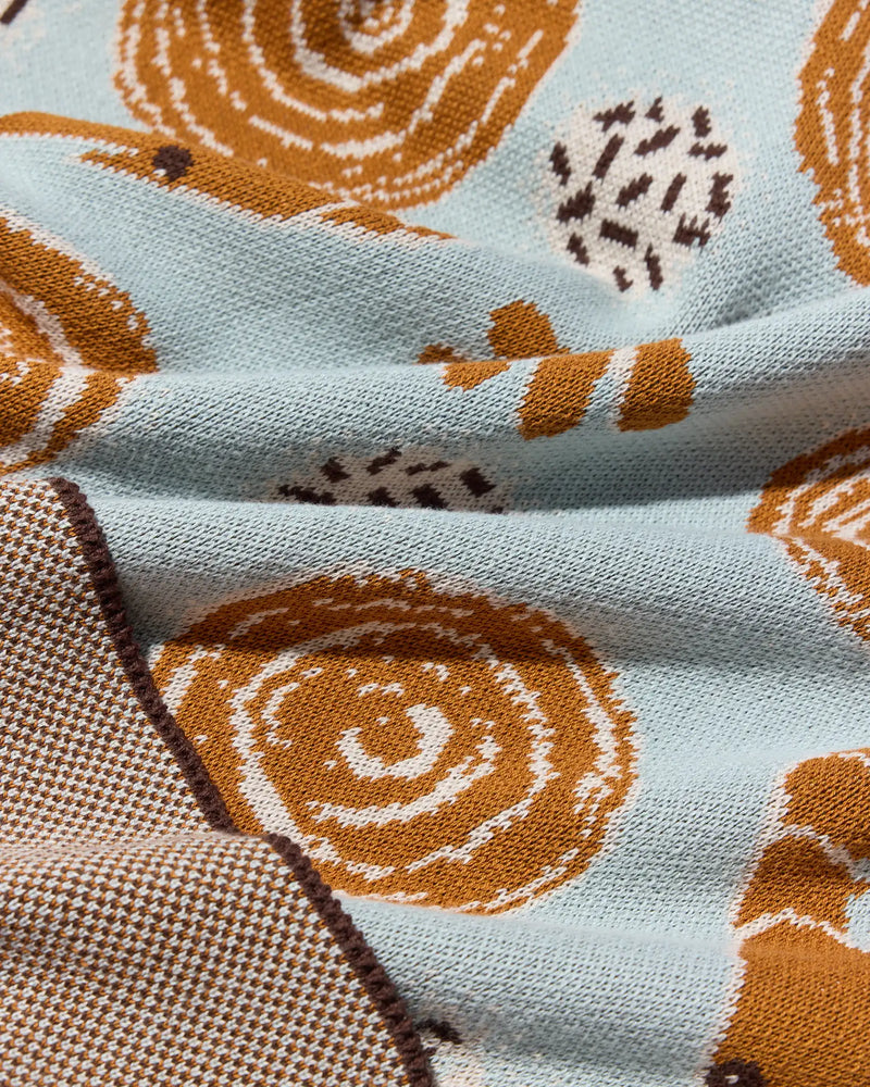 Le Bouquet Throw Blanket-zoom-