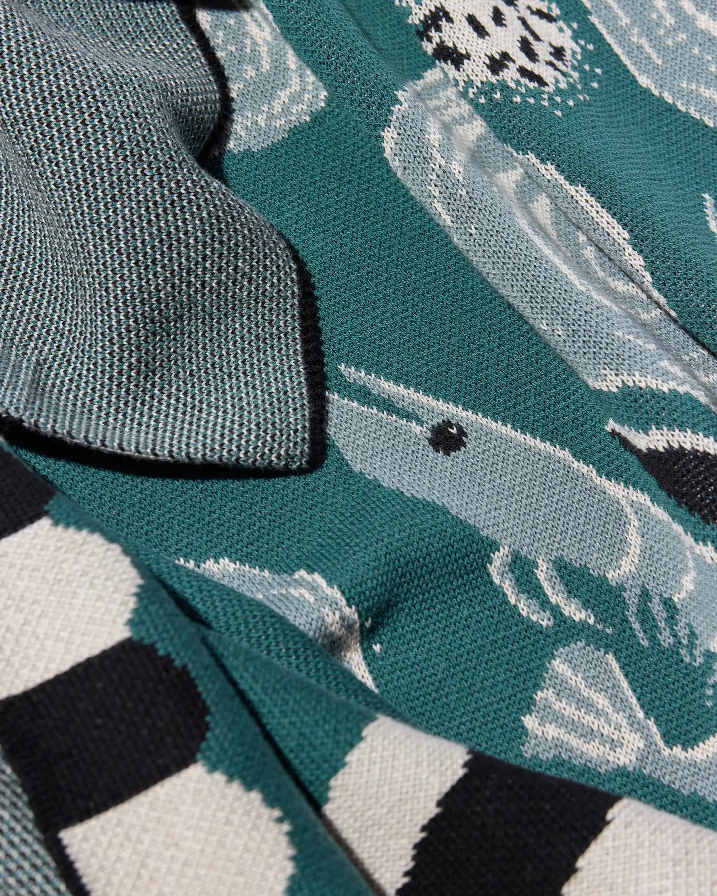 Le Bouquet Throw Blanket