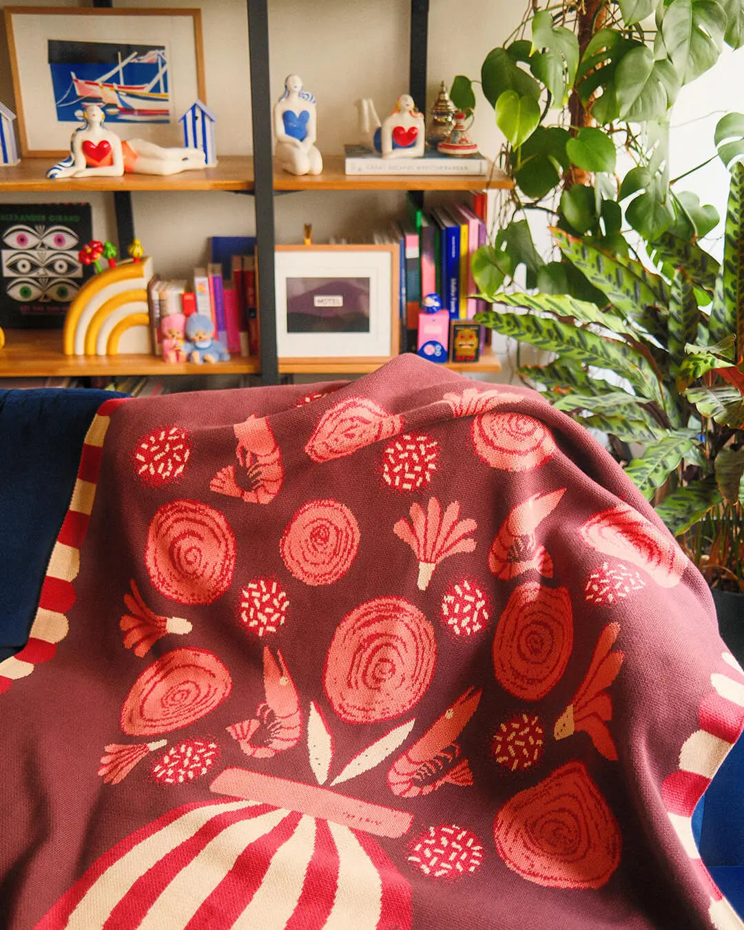 Le Bouquet Throw Blanket-5