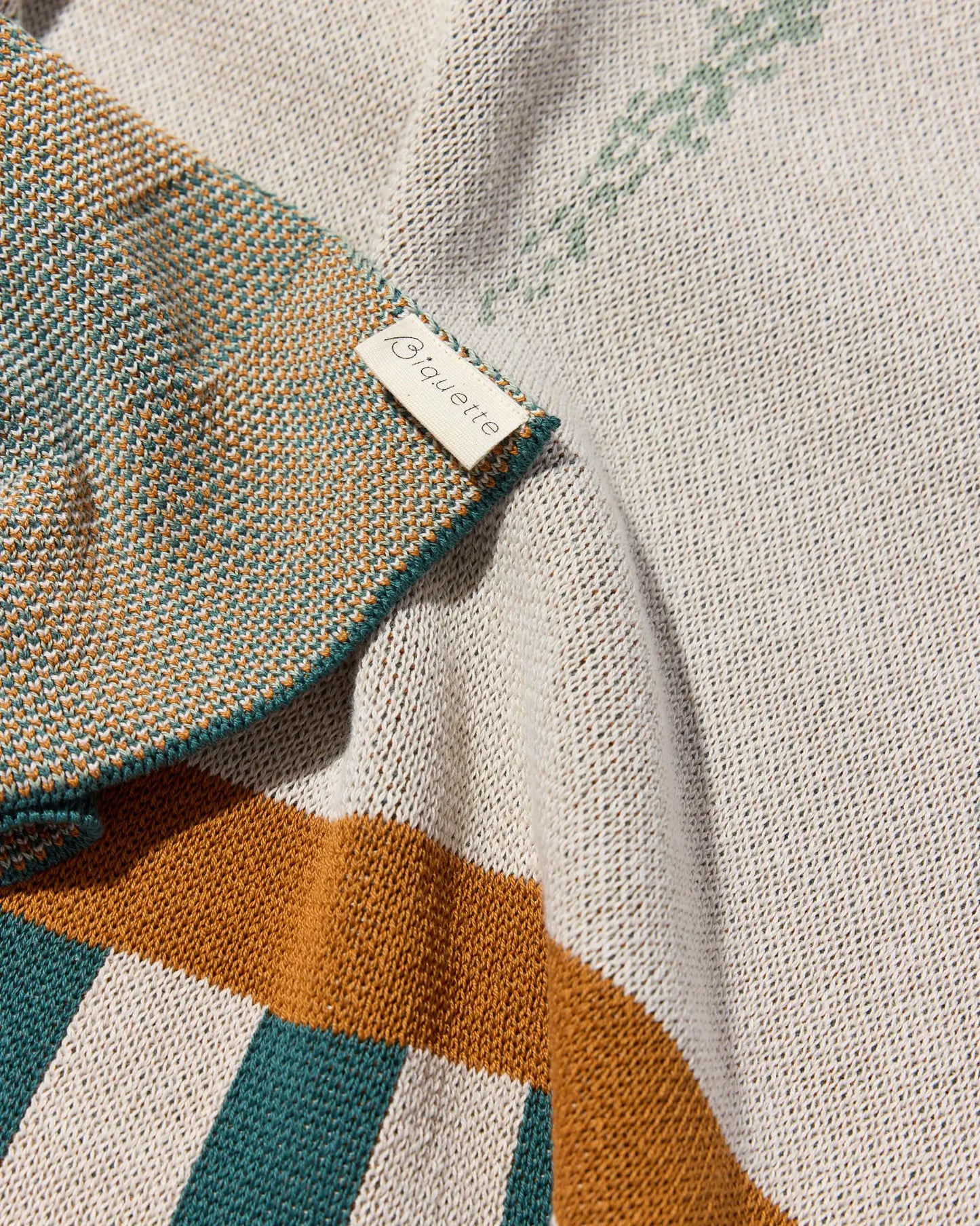 Lovebirds Throw Blanket