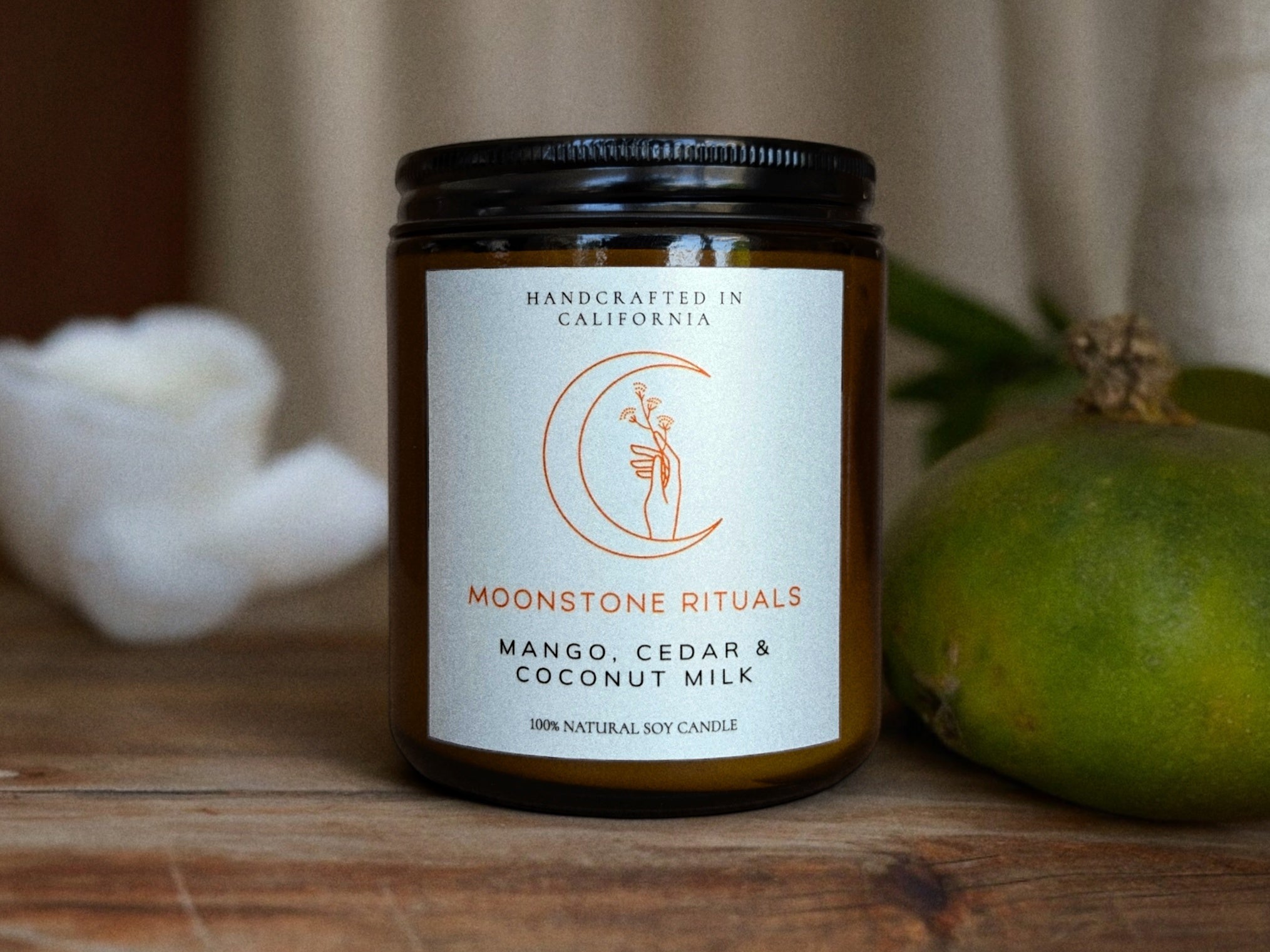 Mango, Cedar & Coconut Milk Candle-zoom-1