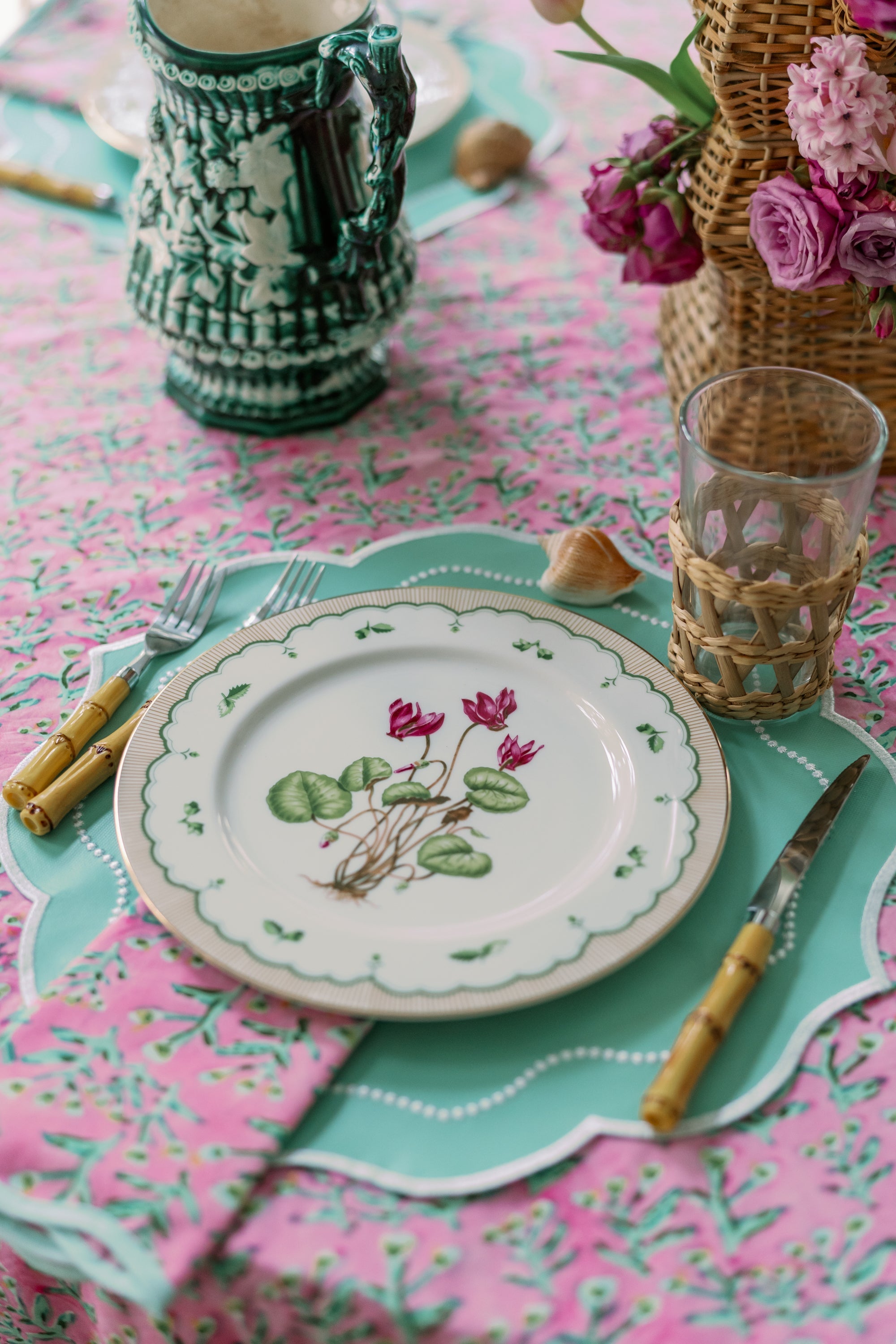 Tulip Pink Sydney Tablecloth-zoom-2