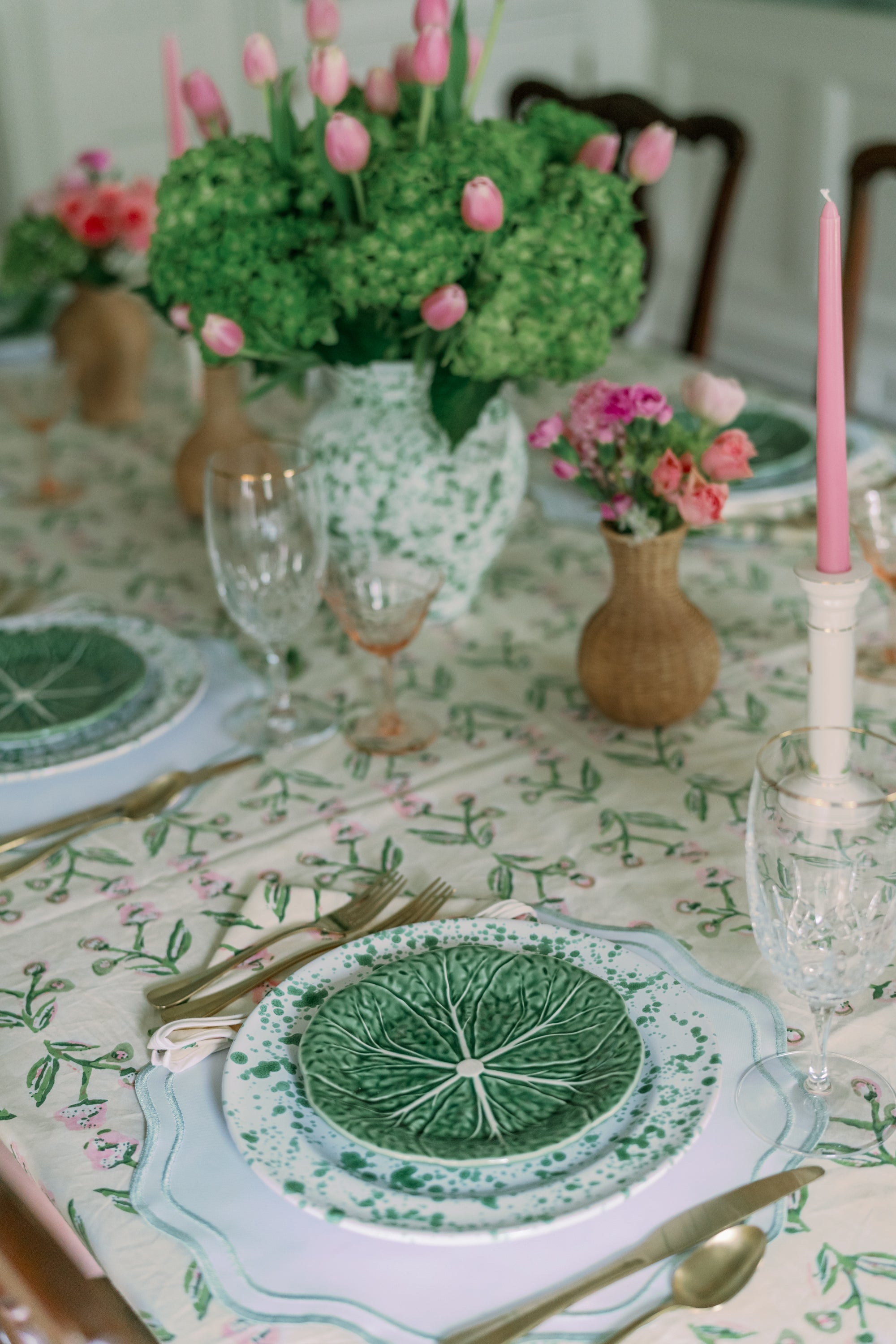 Antonia Pink & Green Tablecloth-zoom-4