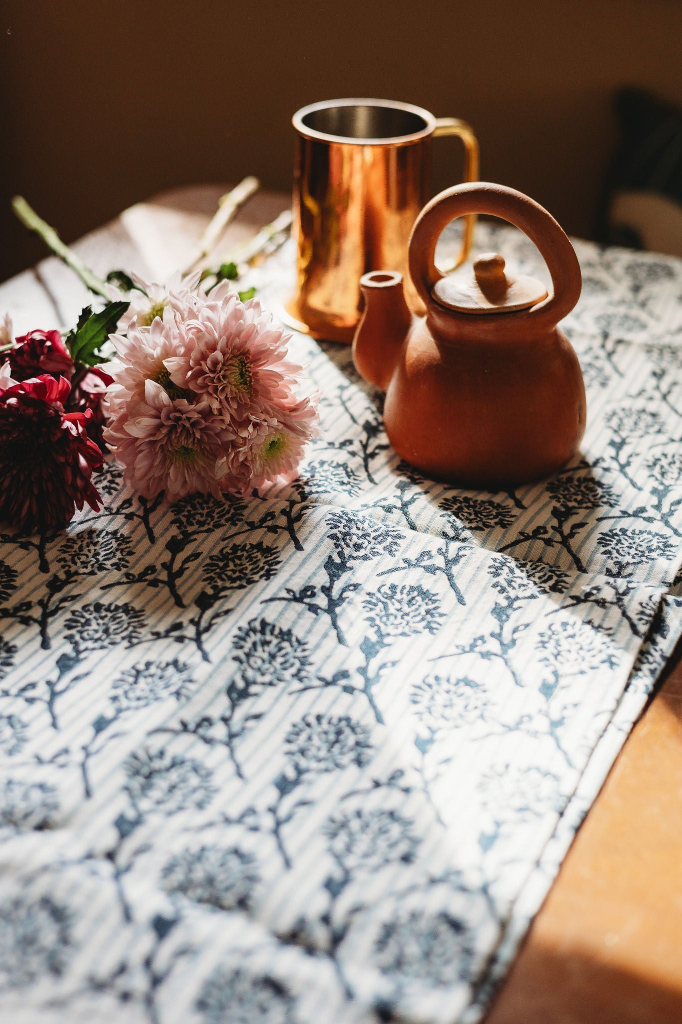 Nikhar Hand-Printed Linen Table Runner – Azure Blue-zoom-2