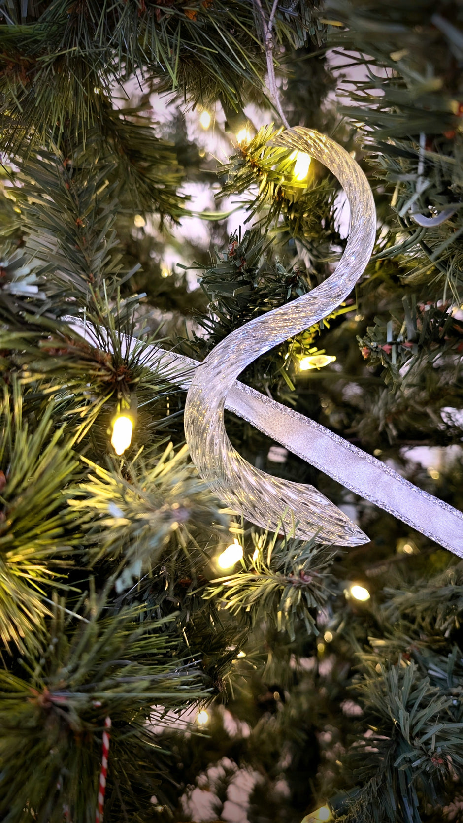Onde Ornament