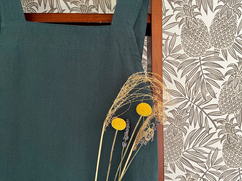 Cross Back Apron-zoom-