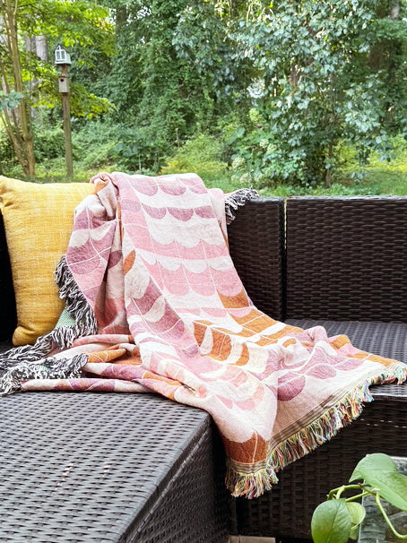 Quinn Meadow Green Geometric Scallop Jacquard Woven Throw Blanket-5