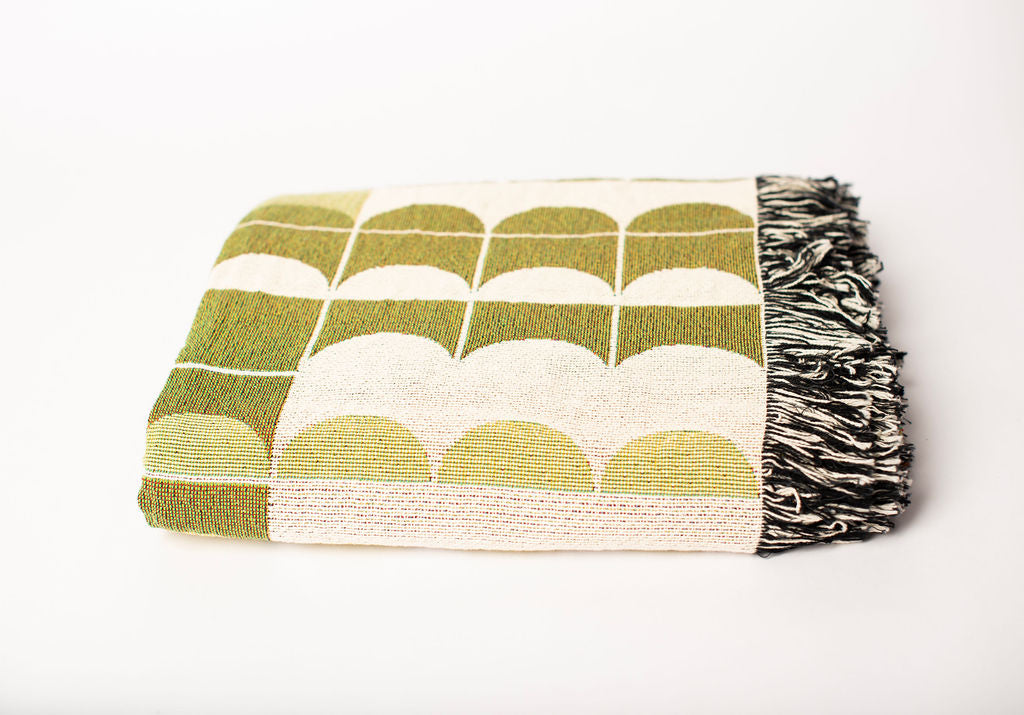 Quinn Meadow Green Geometric Scallop Jacquard Woven Throw Blanket-zoom-3