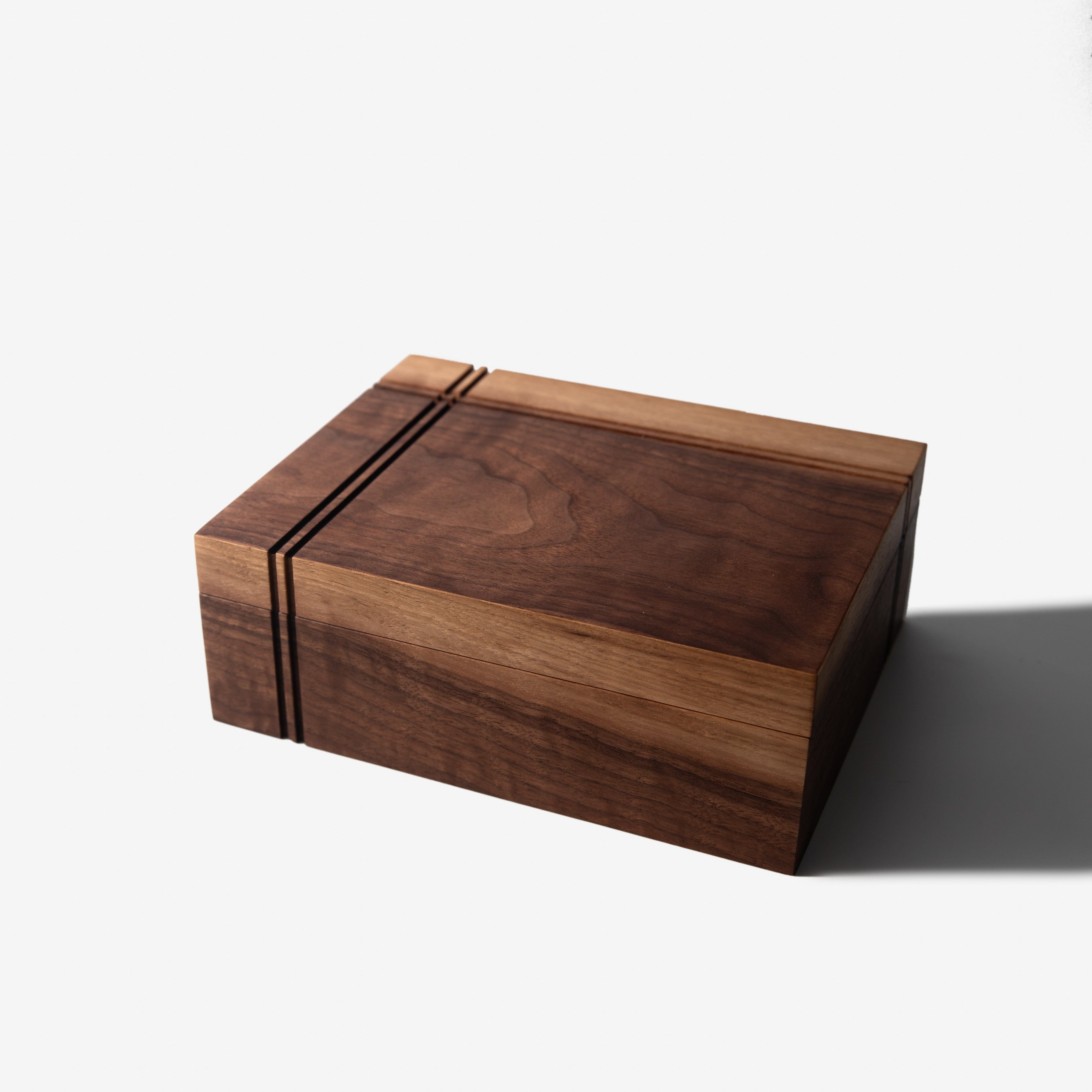 Keepsake Box | Black Walnut & Maple-zoom-4