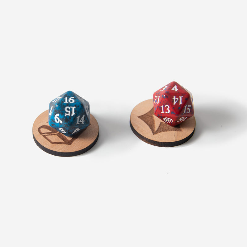 Magic: The Gathering | 66-Piece Counter & Token Set with Hardwood Case-zoom-