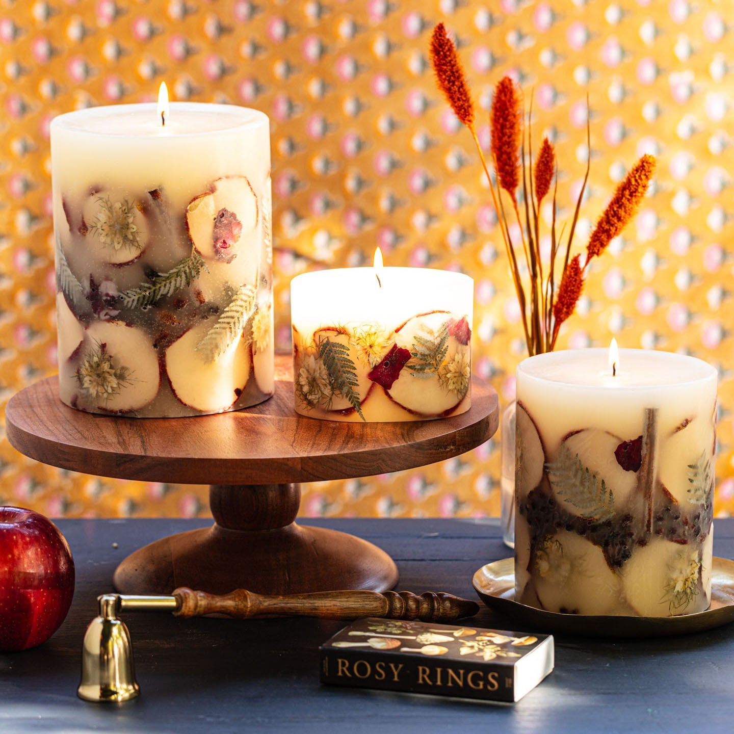Signature Botanical Candle | Spicy Apple-2