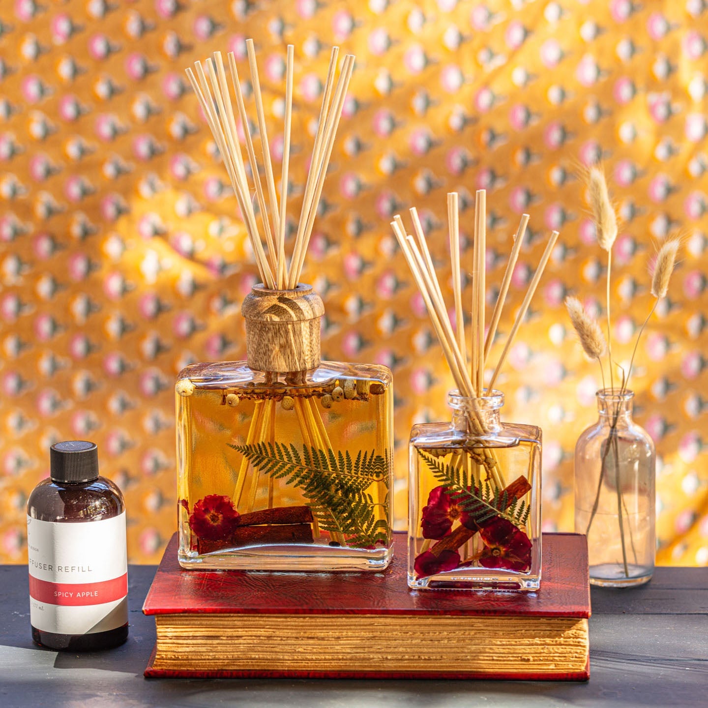 Signature Botanical Reed Diffuser | Spicy Apple-zoom-3