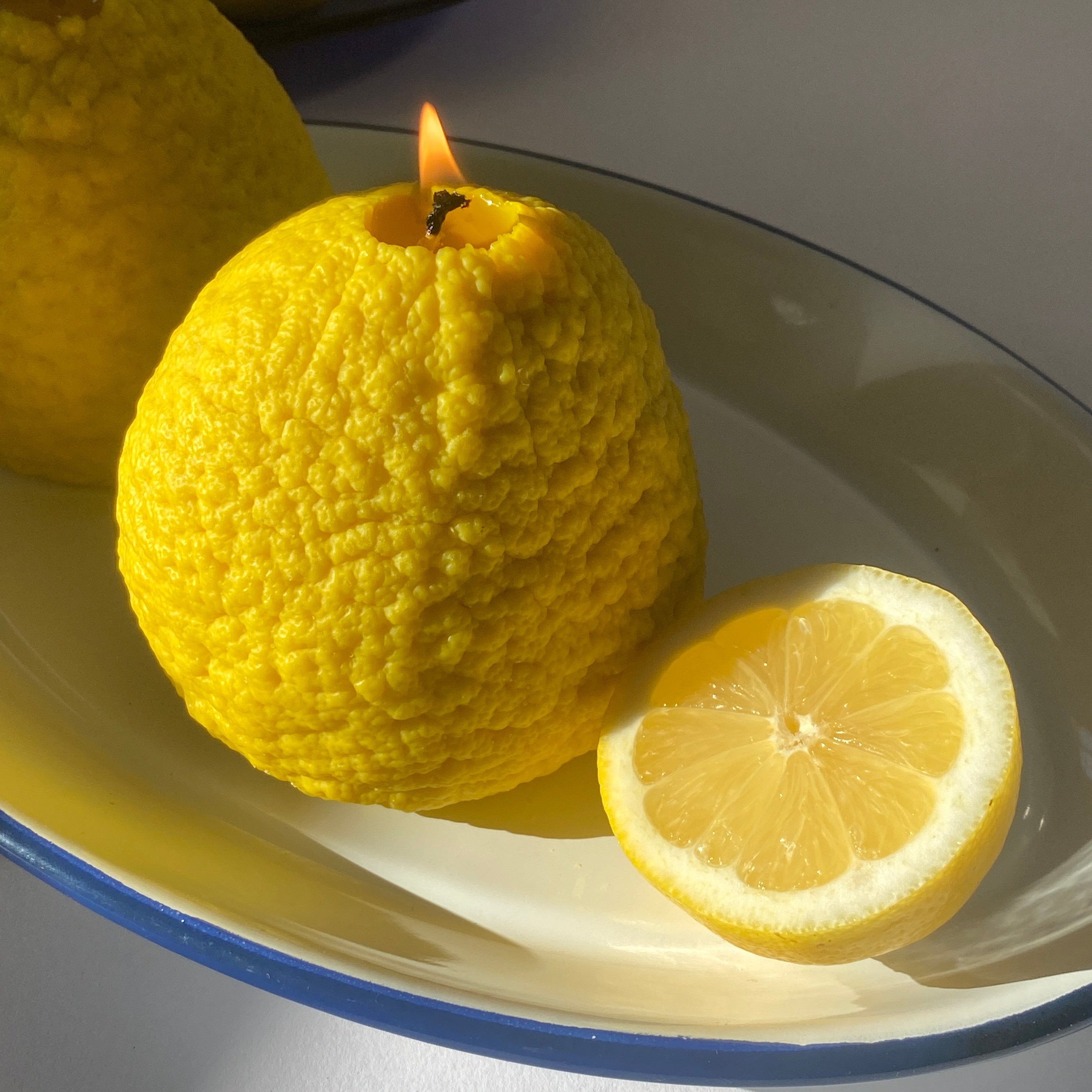 Large Ponderosa Lemon Candle-zoom-1