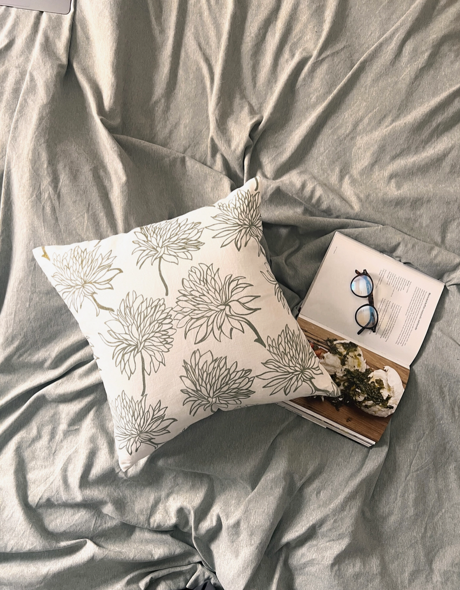 Dahlia Bloom Linen Pillow Cover  (Set of 2)