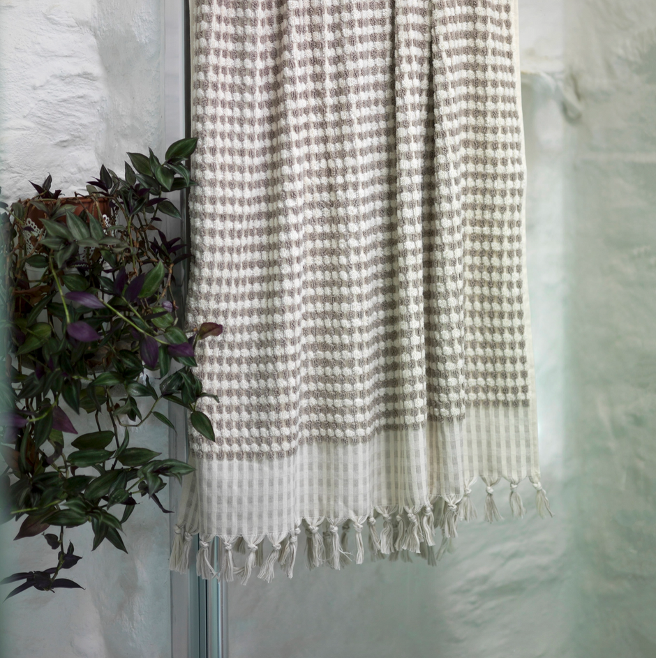 Taupe Dotted Terry Bath Towel - Set of Two