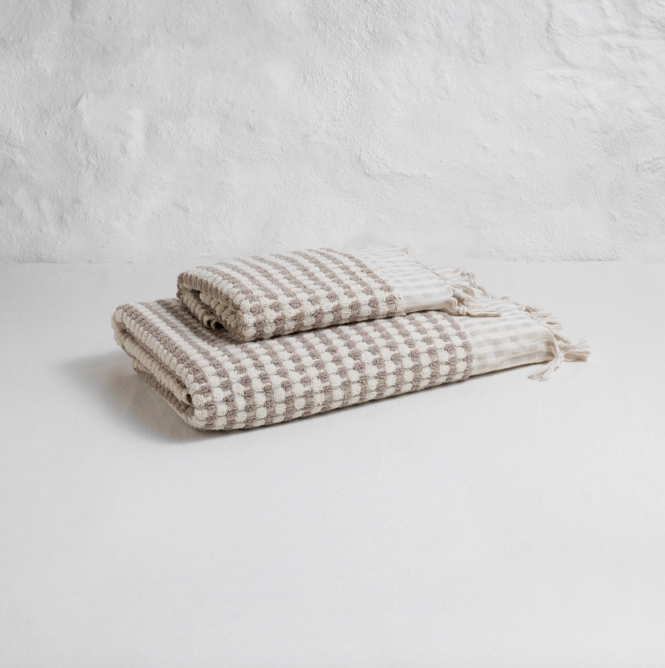Taupe Dotted Terry Bath Towel - Set of Two