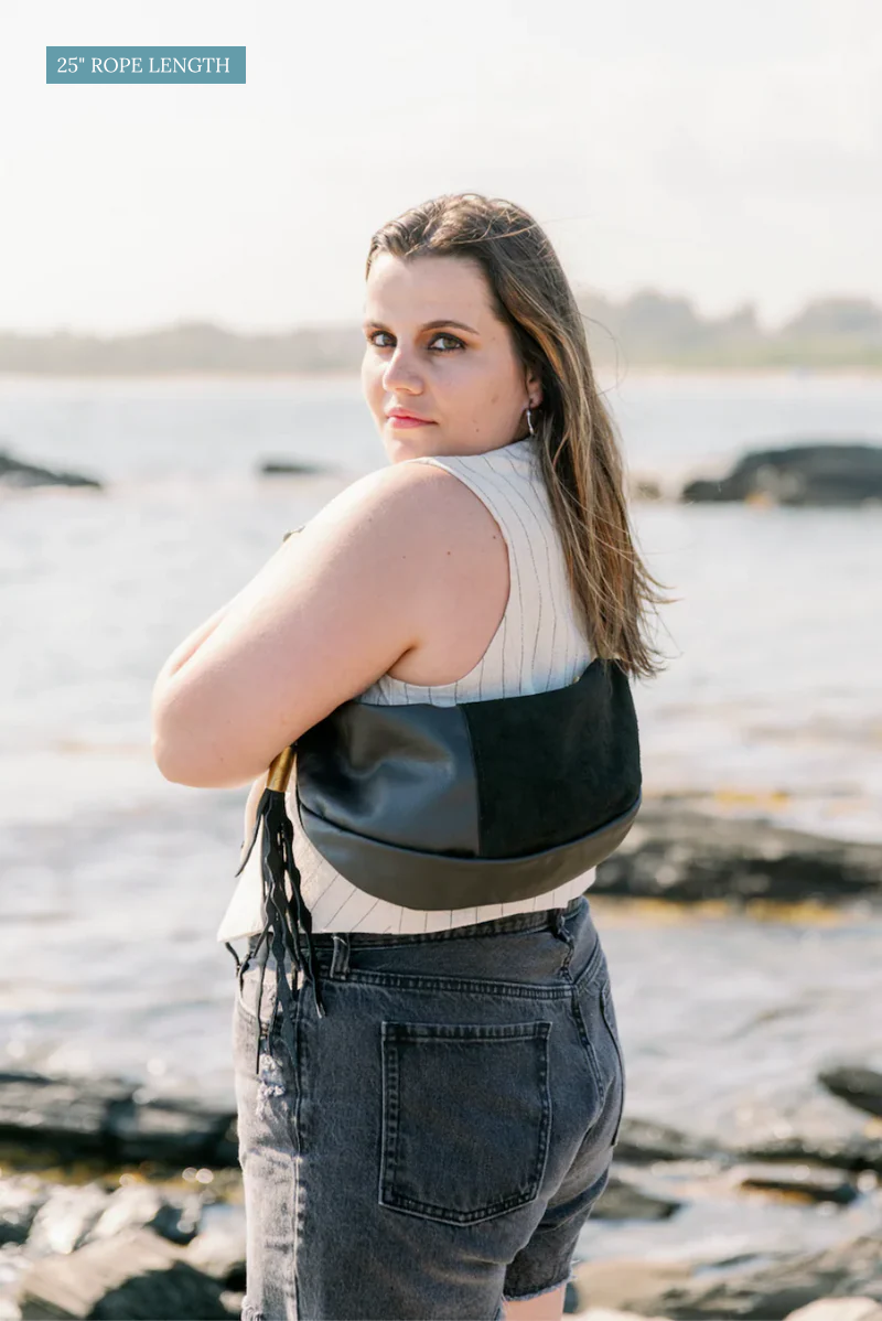 Sling Bag in Black Leather-12