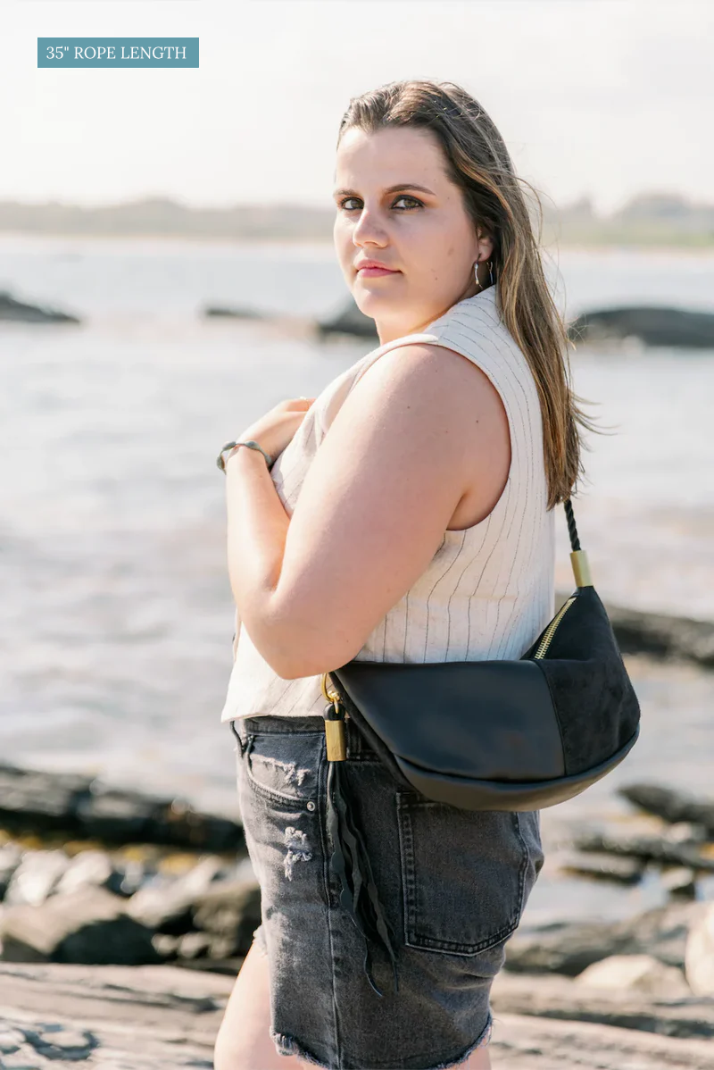 Sling Bag in Brown Leather-33