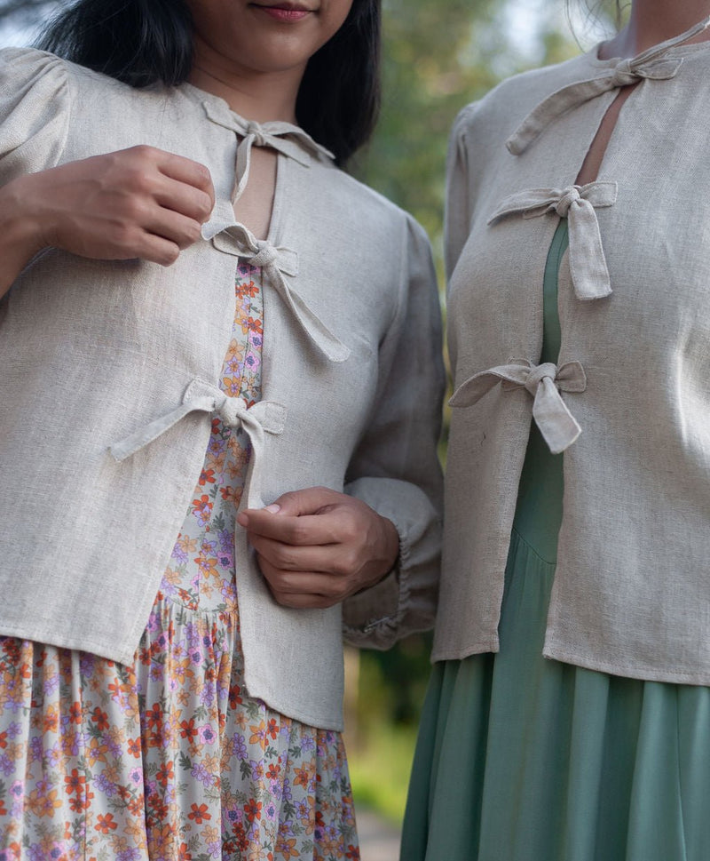Poet Top in 100% Sand Linen-zoom-