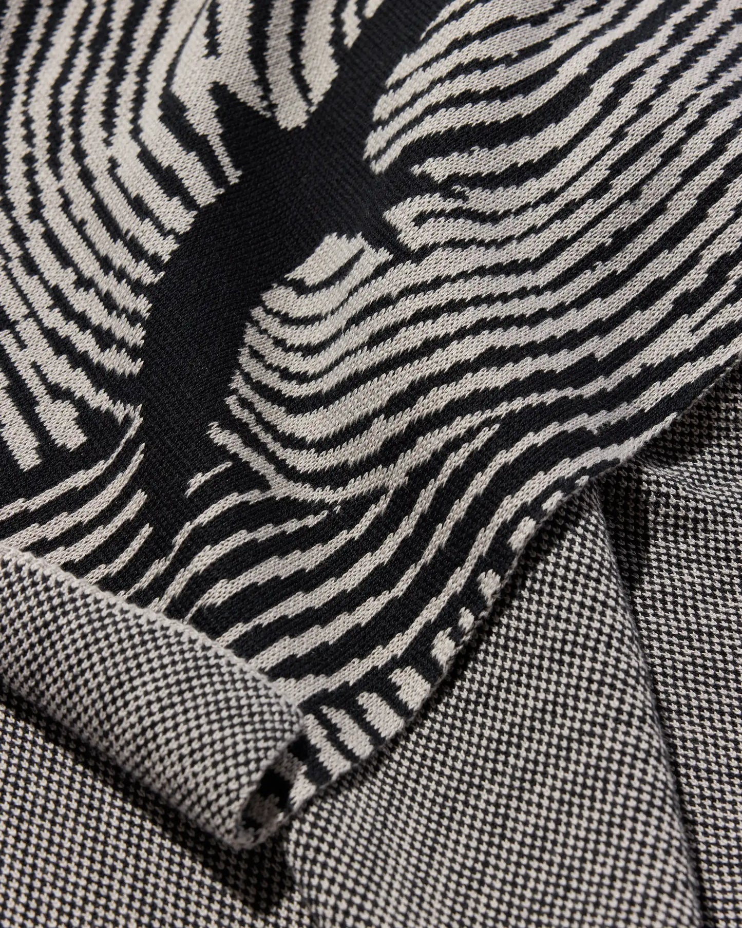 Swifts Throw Blanket