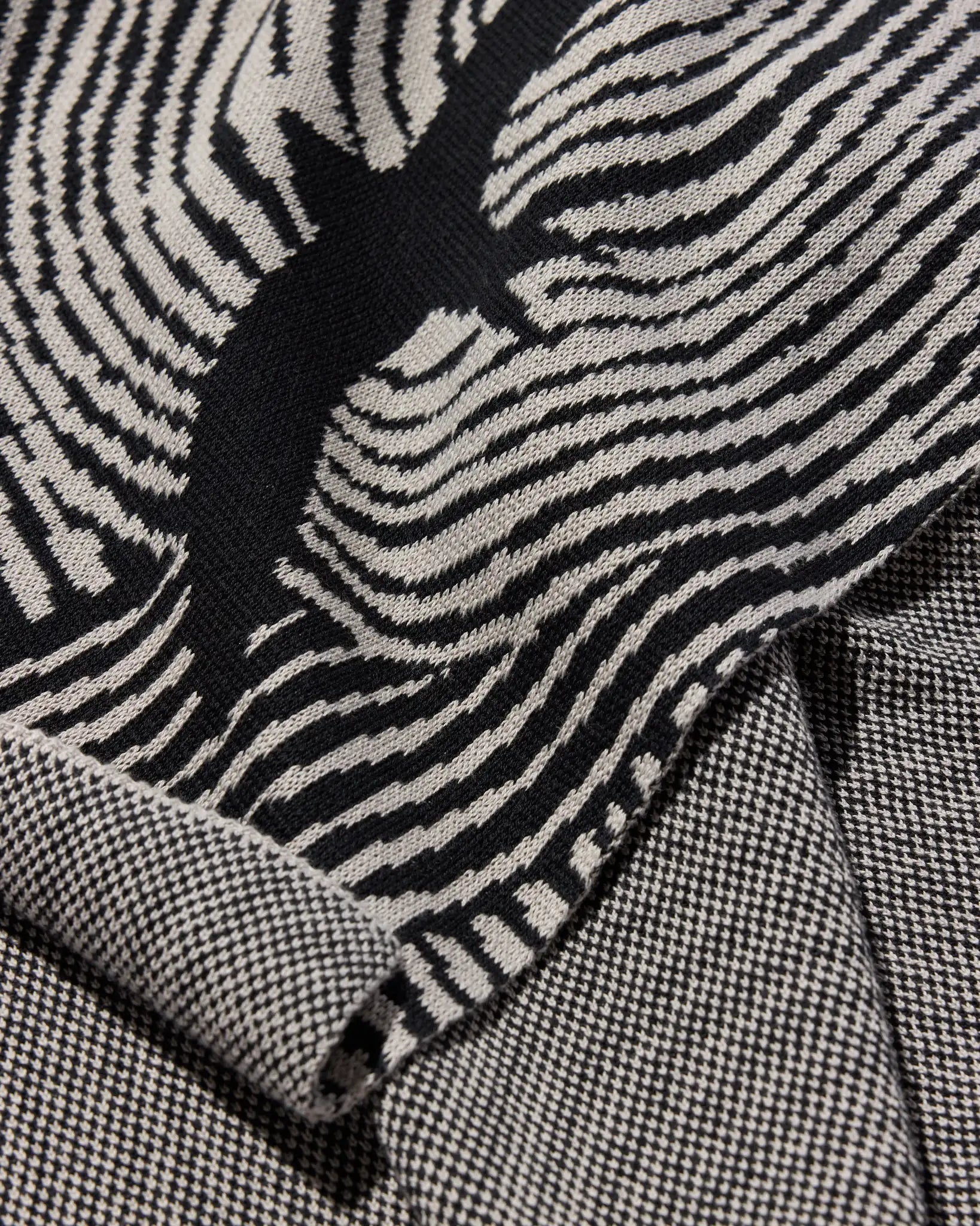 Swifts Throw Blanket-zoom-5