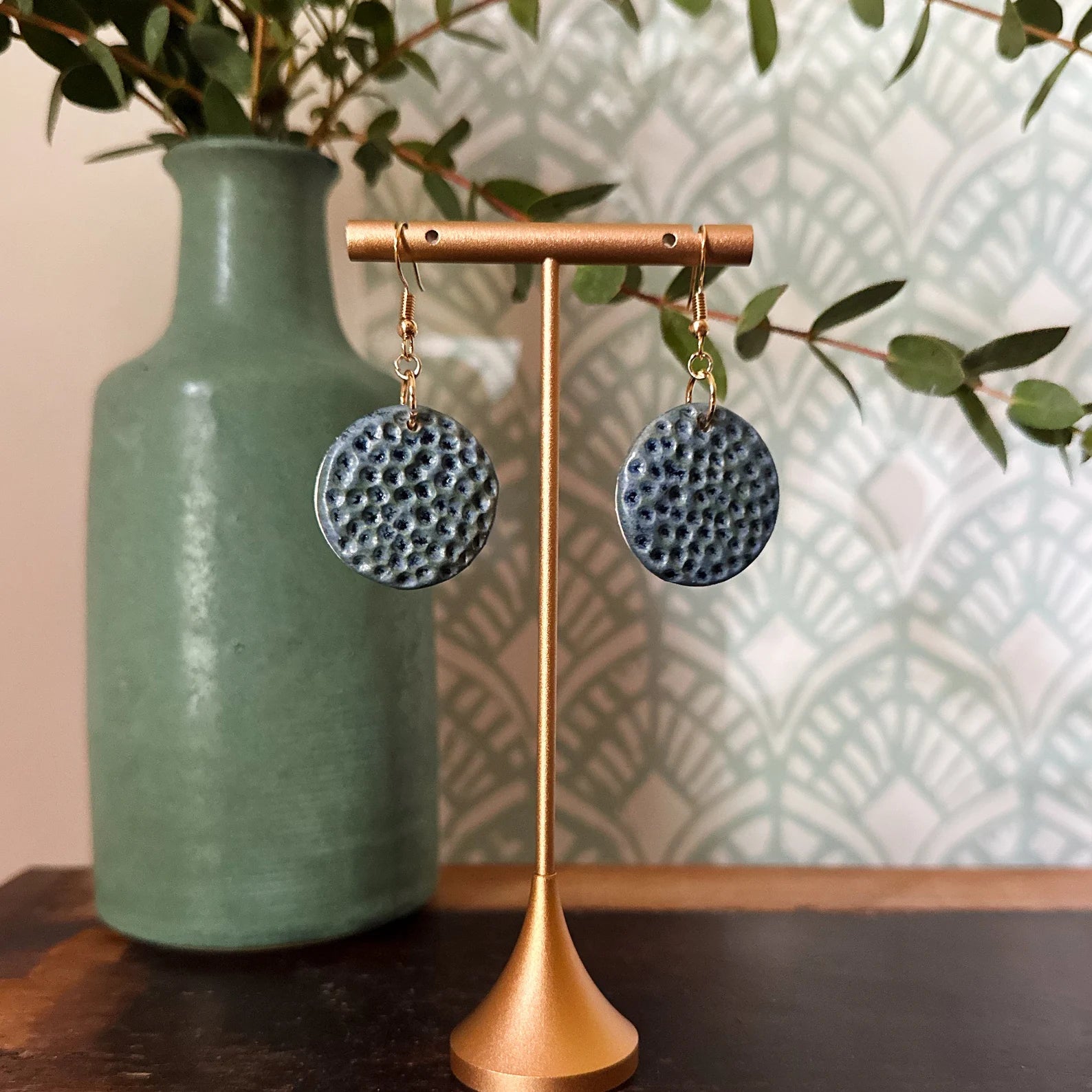 Textured Circle Dangling Ceramic Earrings-zoom-5