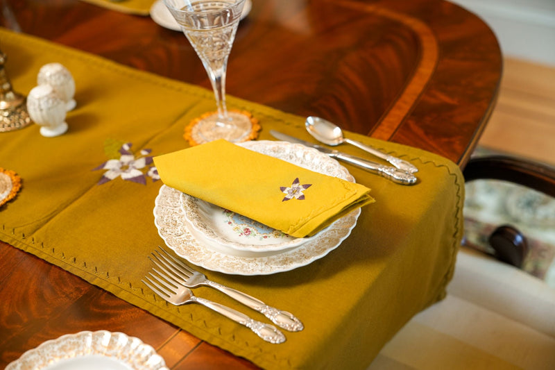Floral Flutter Embroidered Table Linen Set-zoom-