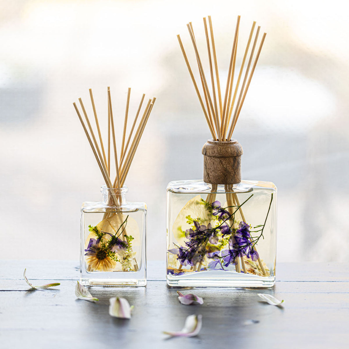 Signature Botanical Reed Diffuser | Vanilla Rain-zoom-2