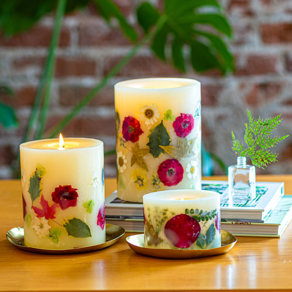 Signature Botanical Candle | Winterberry Frost-zoom-6