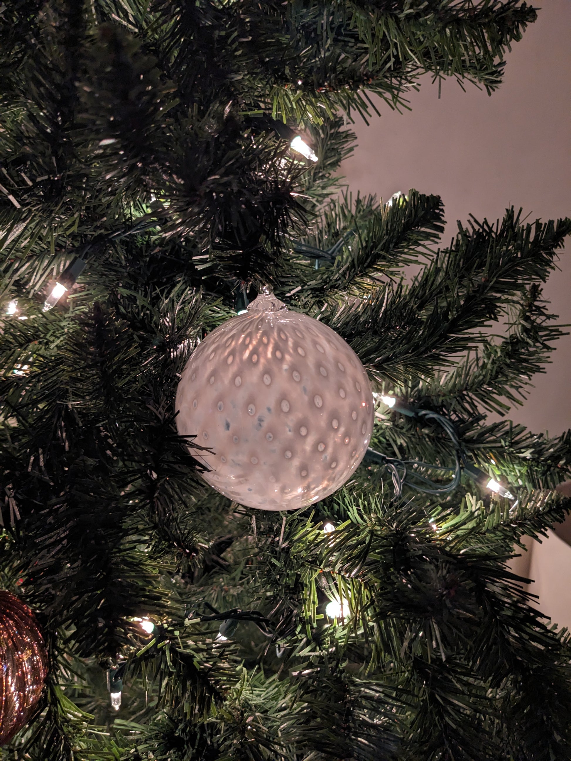 White Bubble Trap Ornament-1