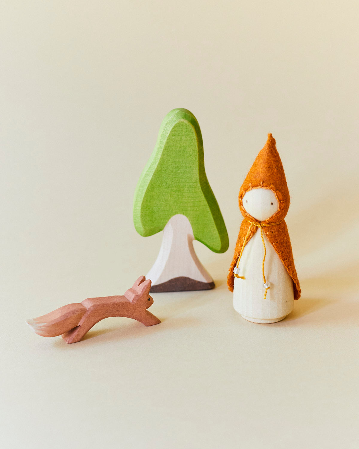 Orange Wooden Gnome-zoom-10