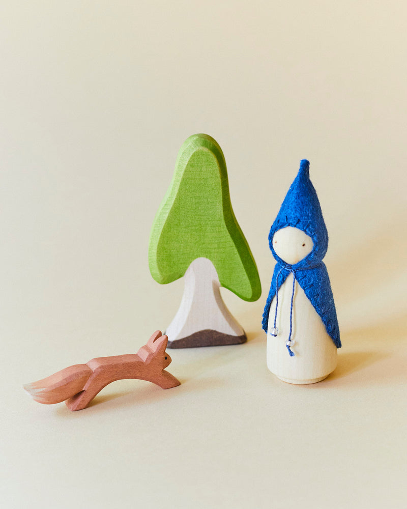 Blue Wooden Gnome-zoom-