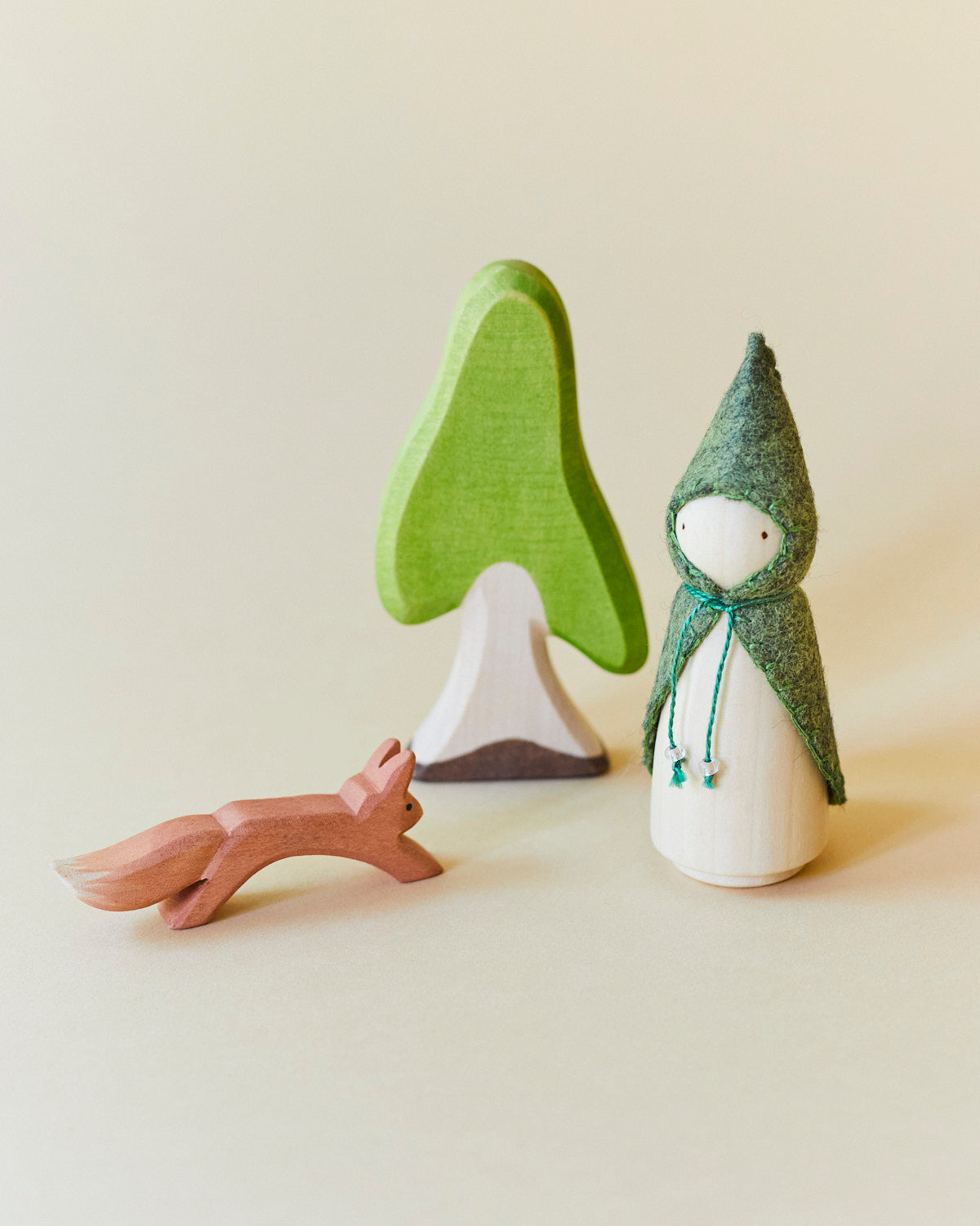 Green Wooden Gnome-zoom-10