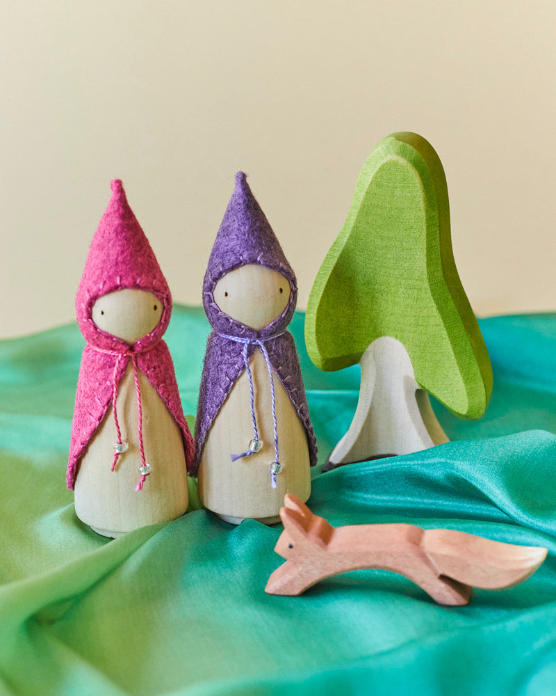 Pink Wooden Gnome-zoom-