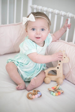 Giraffe Push Toy - Aware House