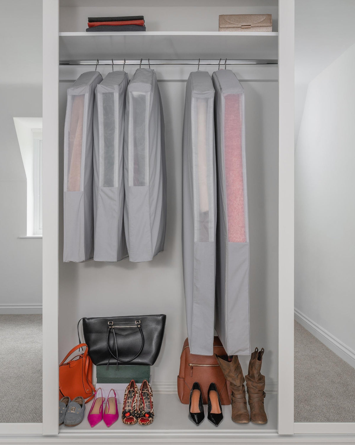 Short Organic Cotton Hanging Bag in Gray-zoom-6