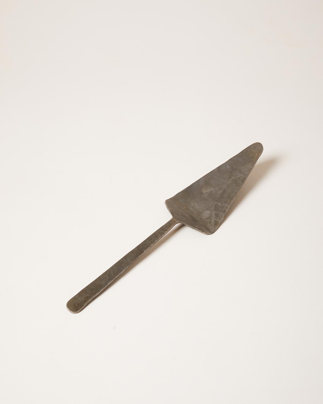 Artisan Forged Cake & Pie Server-3