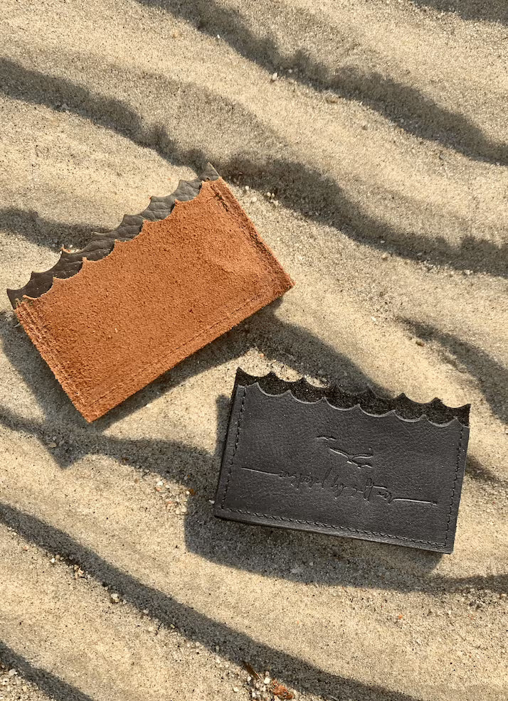 Mini Wallet with Oyster Shell in Black Leather-5