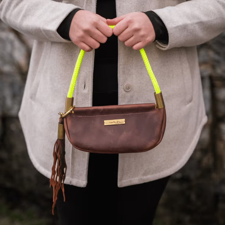 Clam Shell Bag in Brown Leather-2