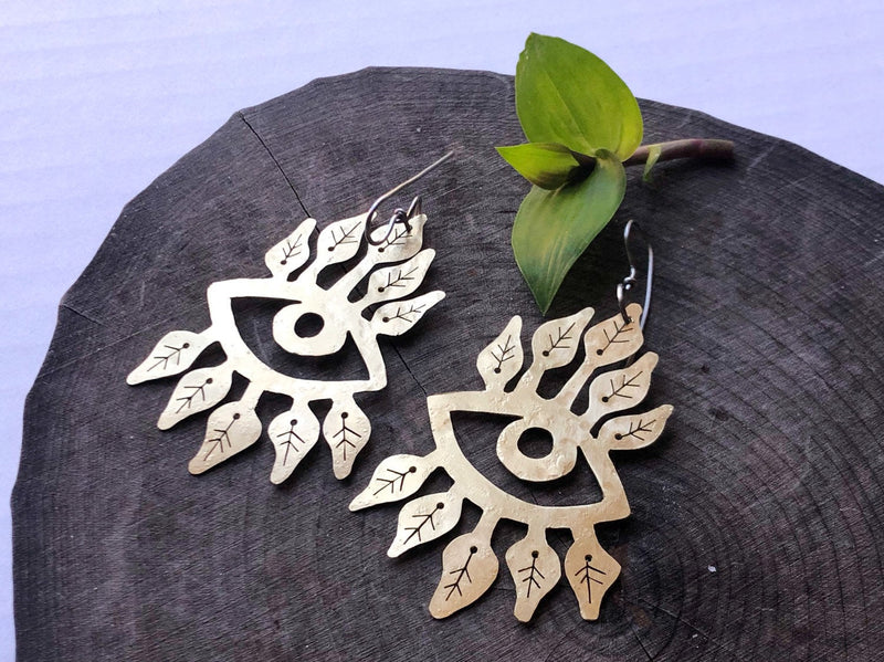 Surreal Eye Earrings-zoom-