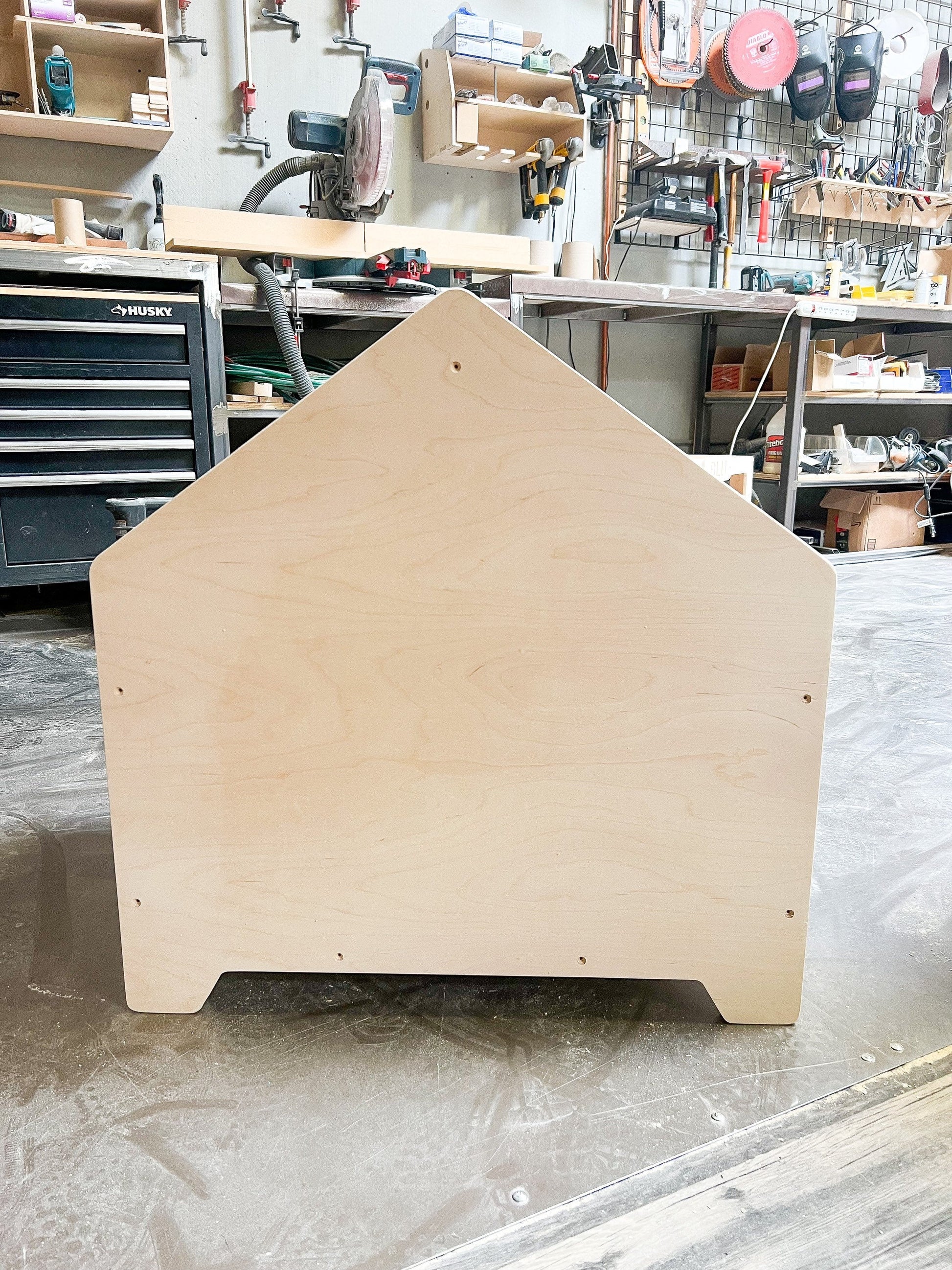 Greg | Traditional Dog House-4