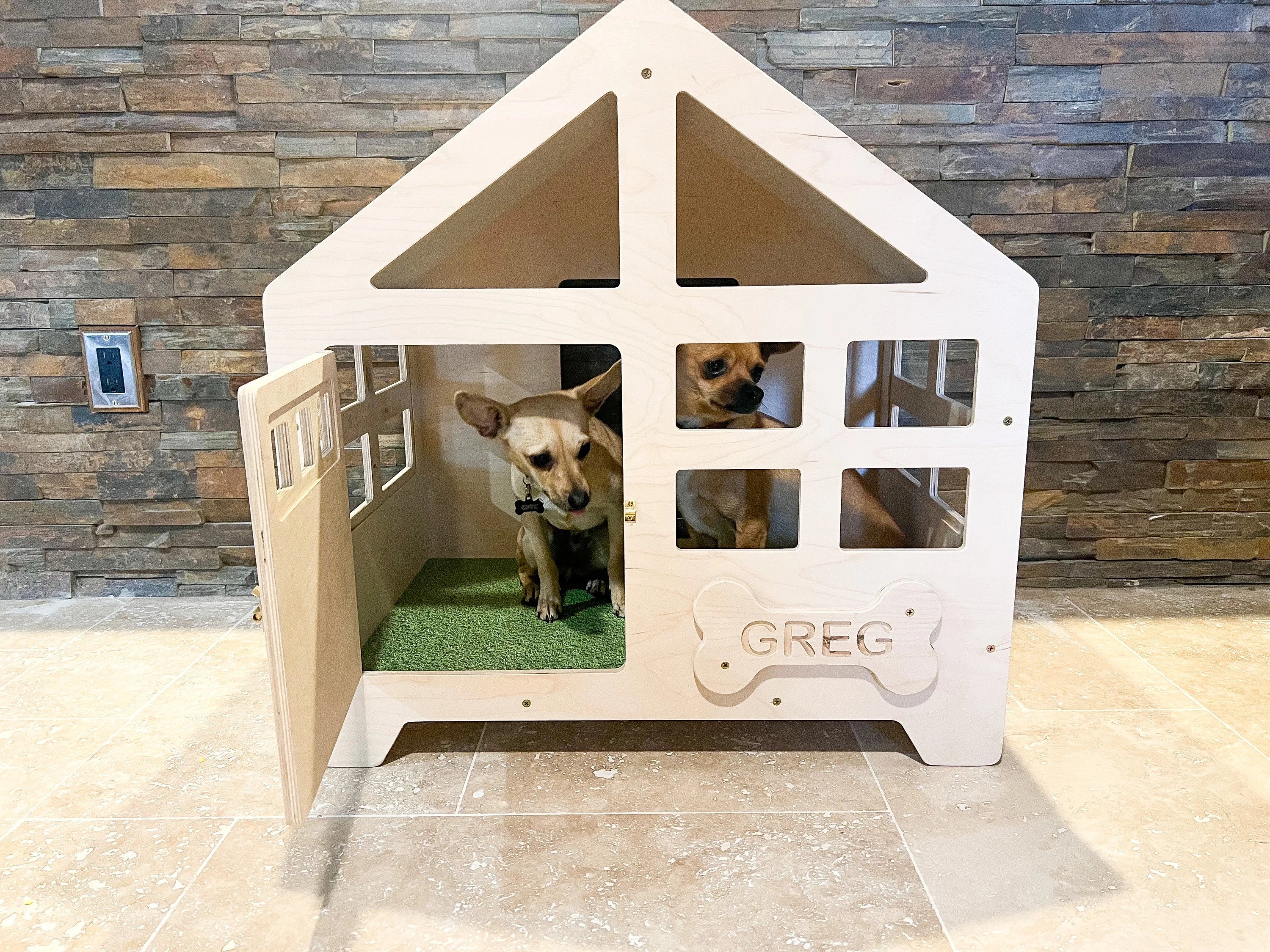 Greg | Traditional Dog House-zoom-1