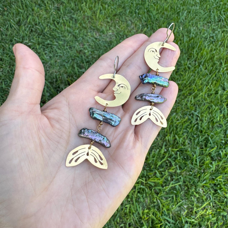 Brass Lunar Pearl Rib Tide Earrings-zoom-