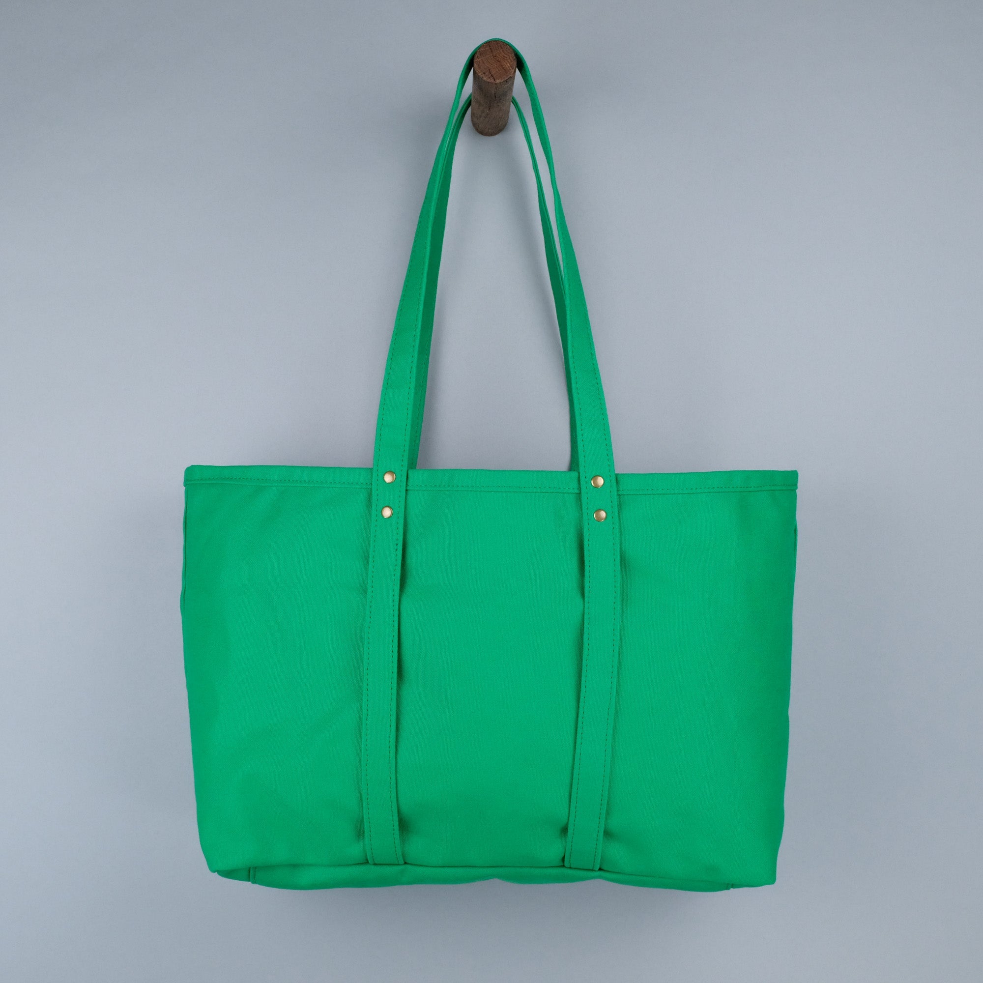 Beachwood Yoga Tote Bag in Astroturf Green-zoom-3