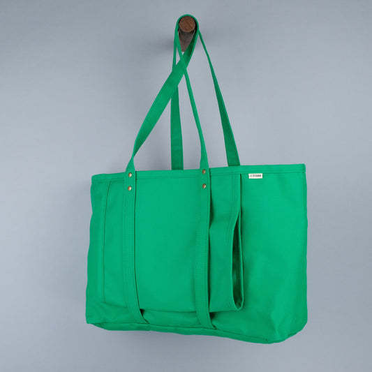 Beachwood Yoga Tote Bag in Astroturf Green
