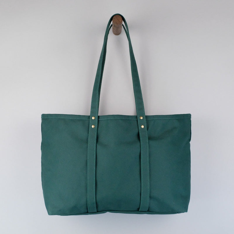 Beachwood Yoga Tote Bag in Juniper-zoom-