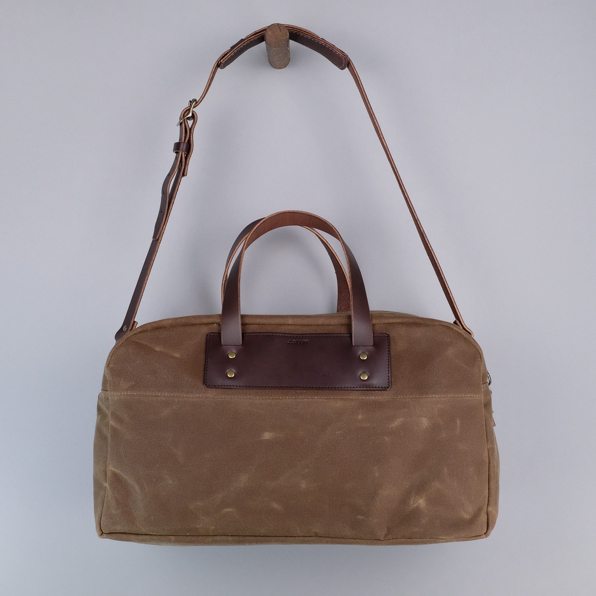 Bryant Medium Duffle Bag in Brown