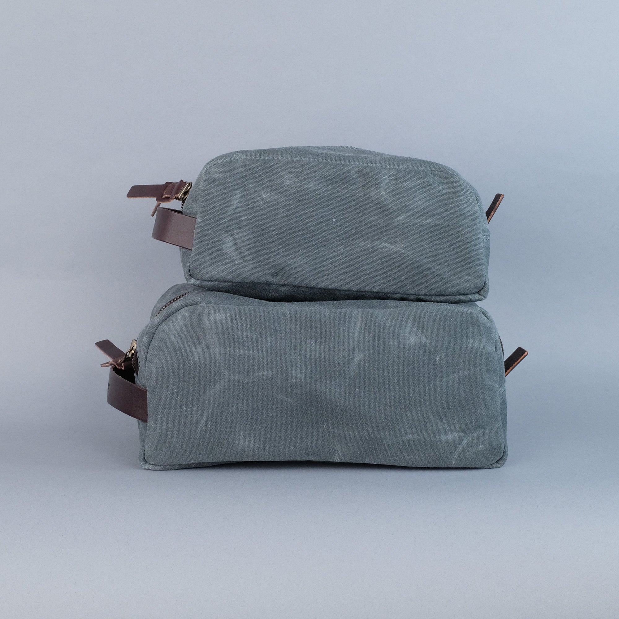 Clark Large Dopp Kit in Charcoal-zoom-5